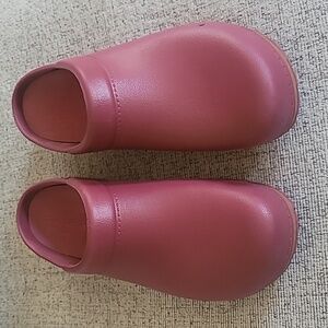 Dansko Kane Slip On Mule Clogs 39 (8.5/9 Womens)